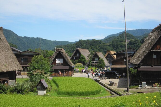 [Day Trip Bus Tour From Kanazawa Station] Weekend Only! World Heritage Shirakawago Day Bus Tour - Transportation and Meeting Point