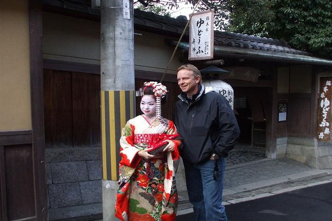Gion and Fushimi Inari Shrine Kyoto Highlights With Government-Licensed Guide - Taking in Geisha Culture and Rituals