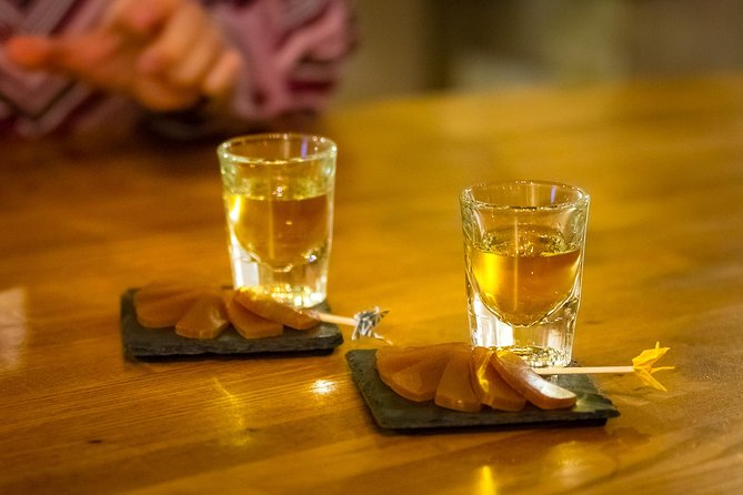 Kyoto Luxury Sake, Whisky and Cocktail Tour - Whisky Tasting Session