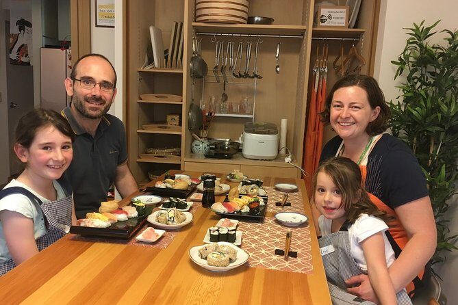 3-hour-small-group-sushi-making-class-in-tokyo8