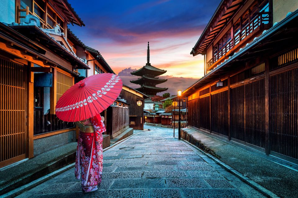 Kyoto: Gion District Guided Walking Tour at Night With Snack - Important Information