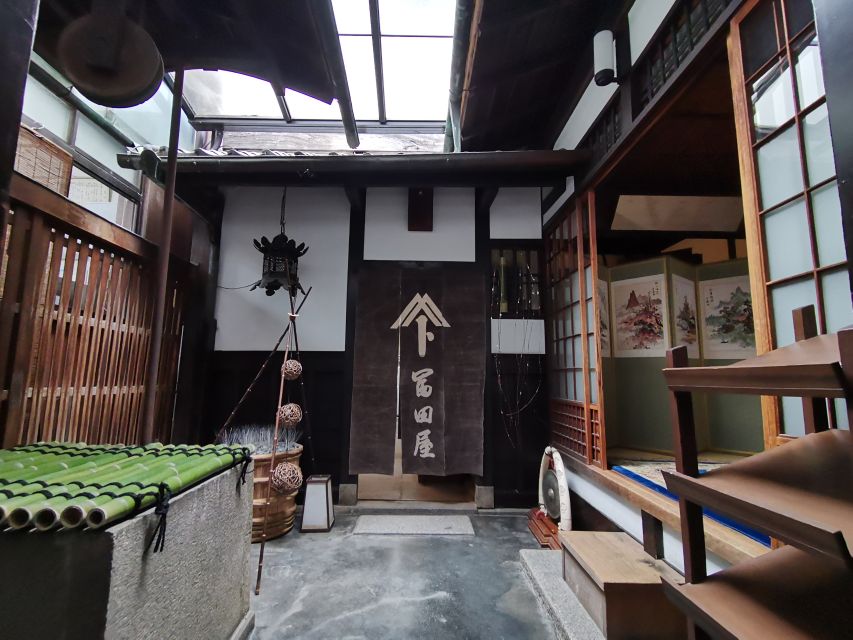 Kyoto: Traditional Townhouse Tour, Kimono & Tea Ceremony - History and Architecture of the Machiya