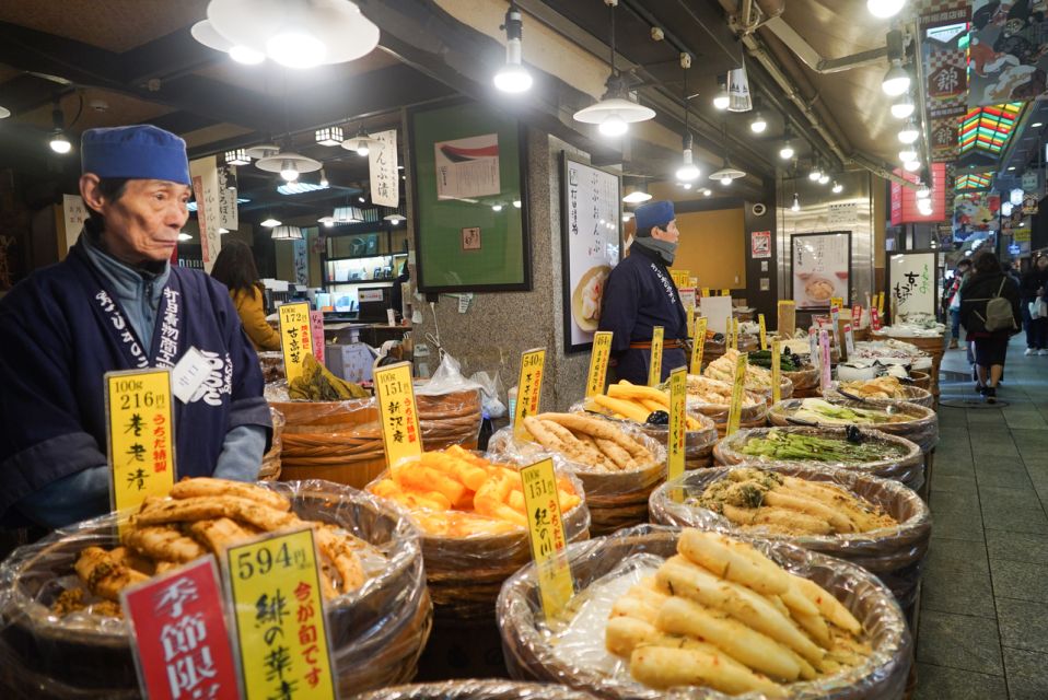 Kyoto: Walking Tour in Gion With Breakfast at Nishiki Market - Participant and Date Selection