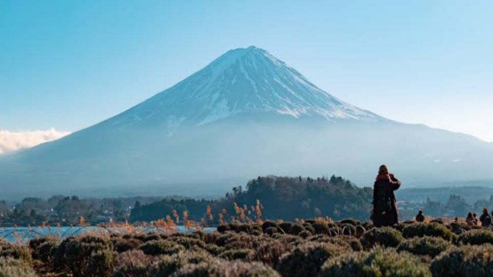 Mount Fuji Full Day Private Tour in English Speaking Guide - Lake Kawaguchiko