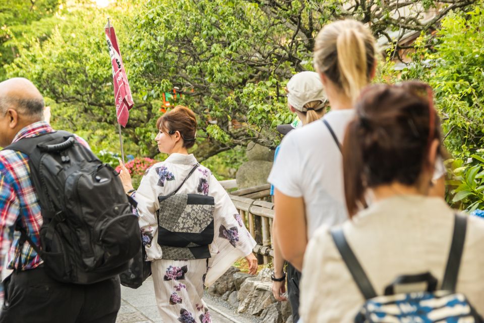 Night Walk in Gion: Kyoto's Geisha District - Booking Information