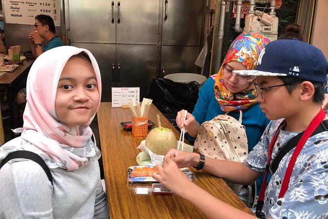 Muslim-Friendly Walking Tour of Osaka With Halal Lunch - Traveler Reviews and Ratings