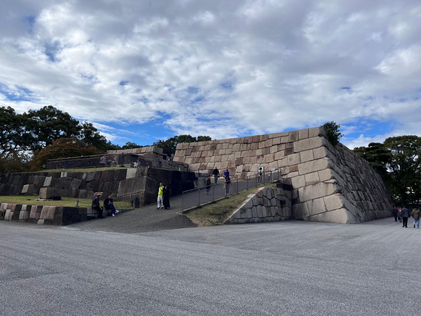 Tokyo: Audio Guide of Tokyo Imperial Palace - Experience and Highlights