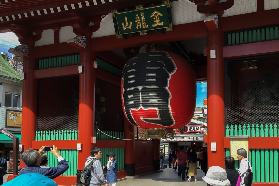 Tokyo: Tsukiji and Asakusa Food Tour - Exploring Asakusa: A Colorful Cultural Experience