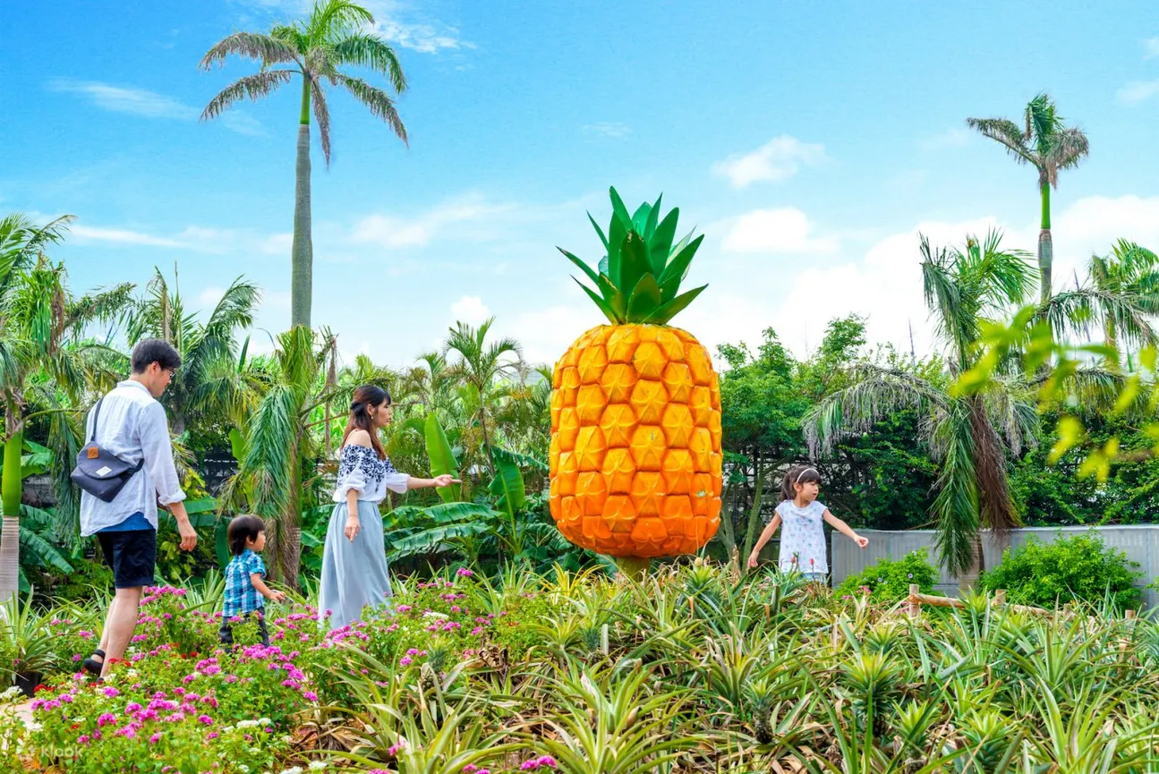 Okinawa Fun Pass - Interact With Adorable Animals and Explore Tropical Trees and Flowers