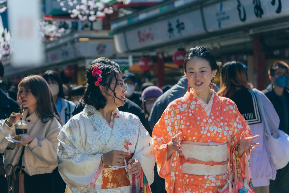 Tokyo: Kimono Dressing, Walking, and Photography Session - Photography Session in YANAKA