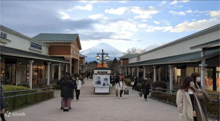 Arakura Fuji Sengen Shrine Oishi Park And Gotemba Premium Outlets Join In One Day Bus Tour From Tokyo Klook