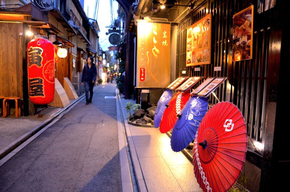Kyoto: Casual Pontocho Evening Food Tour - Quick Takeaways