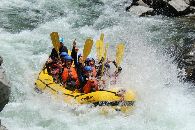 Minakami Half-Day Rafting Adventure - The Thrilling Rapids of Minakami