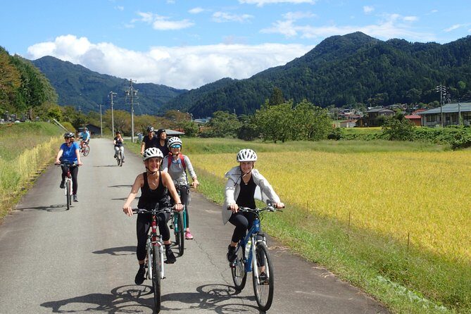 private-afternoon-cycling-tour-in-hida-furukawa3