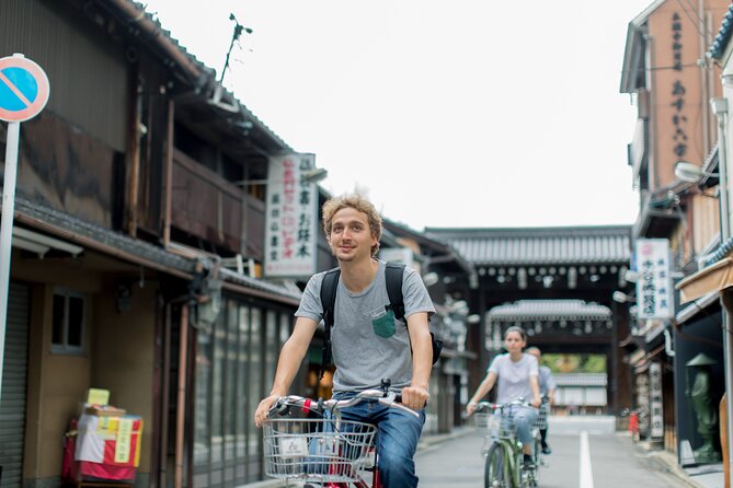 Kyoto Private Cycling Tour by E-Bike