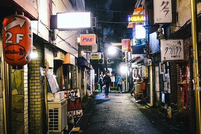 Shinjuku, Golden Gai & Kabukicho Walking Tour With Licensed Guide