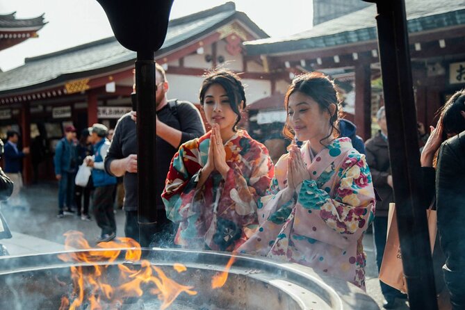 Traditional Kimono Rental Experience in Asakusa, Tokyo